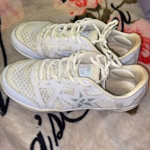 Rebel ruthless cheer shoes